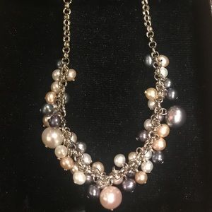 Pearl necklace and bracelet